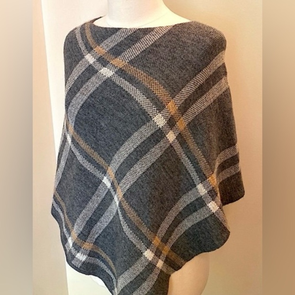 Nardi & Tagliaferri Gray Plaid SZ One Size Cottagecore Boho Wool Alpaca Poncho - Picture 4 of 7